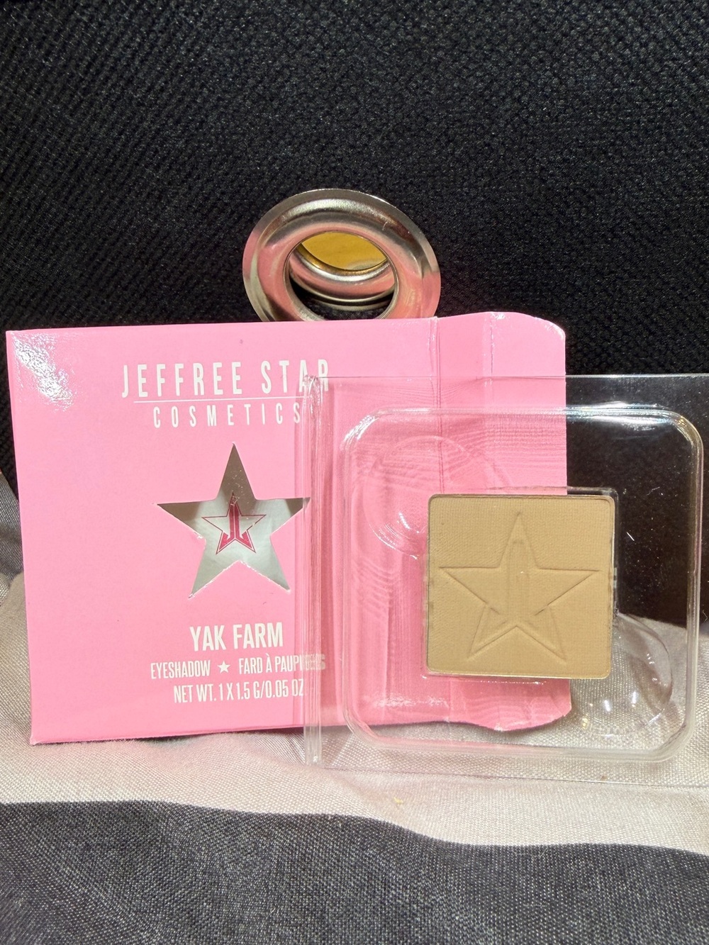 Jeffree Star Yak Farm Eyeshadow - Beige